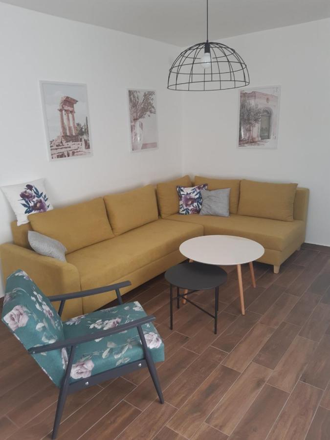 Luna Apartment *